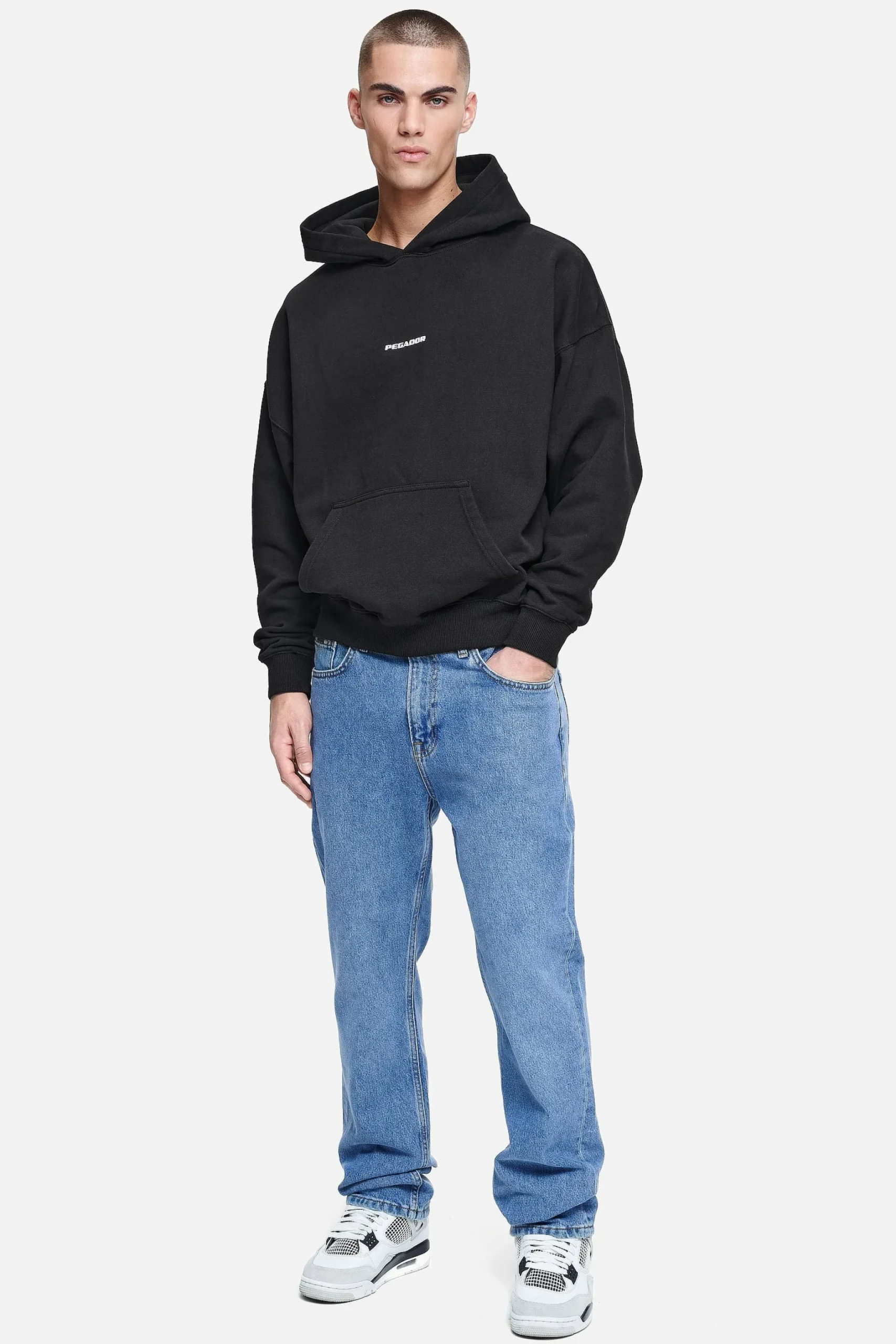 Pegador Baures Straight Jeans
