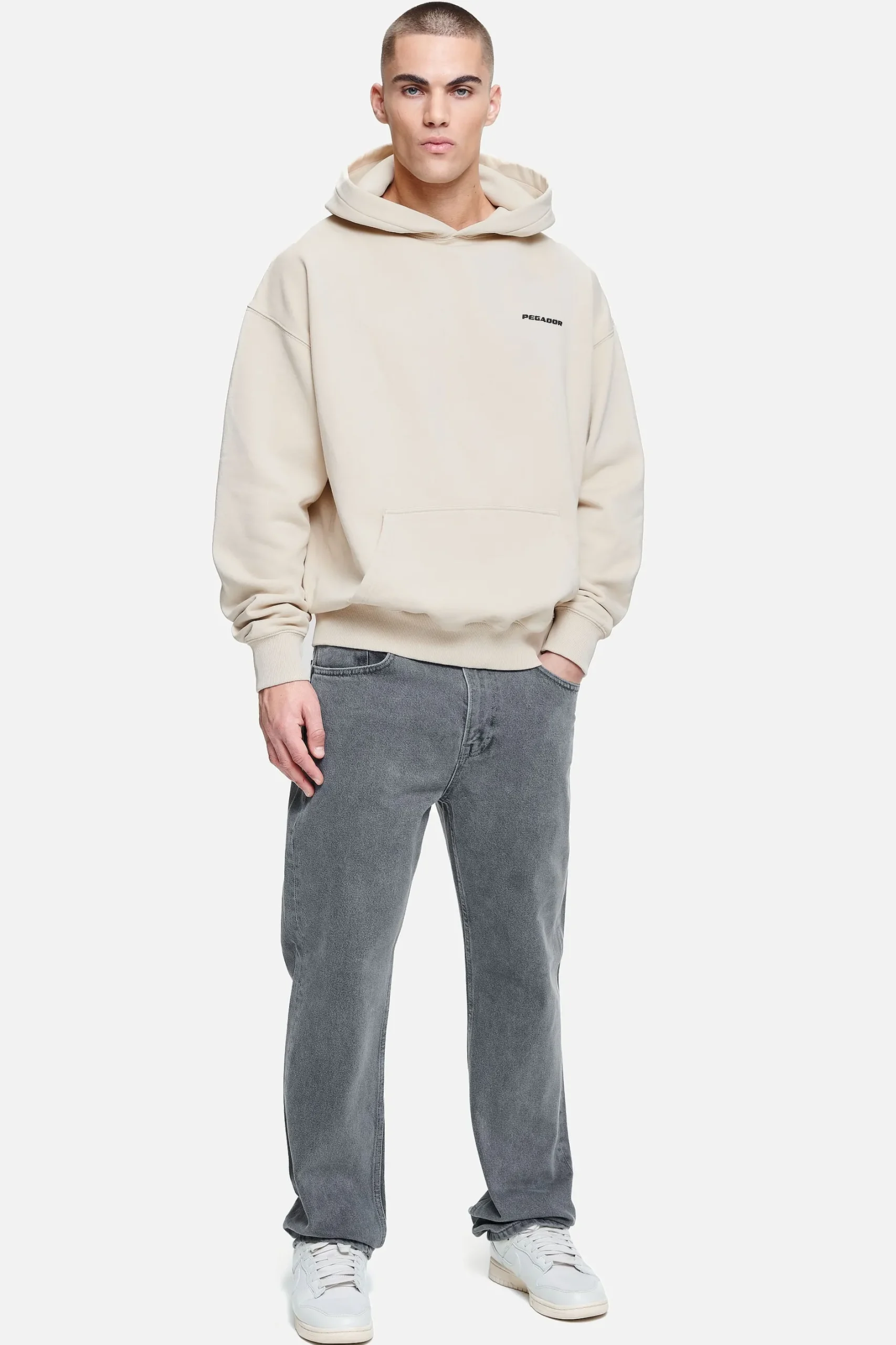 Pegador Baures Straight Jeans