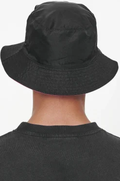 Pegador Juan Reversible Bucket Hat Black Strawberry