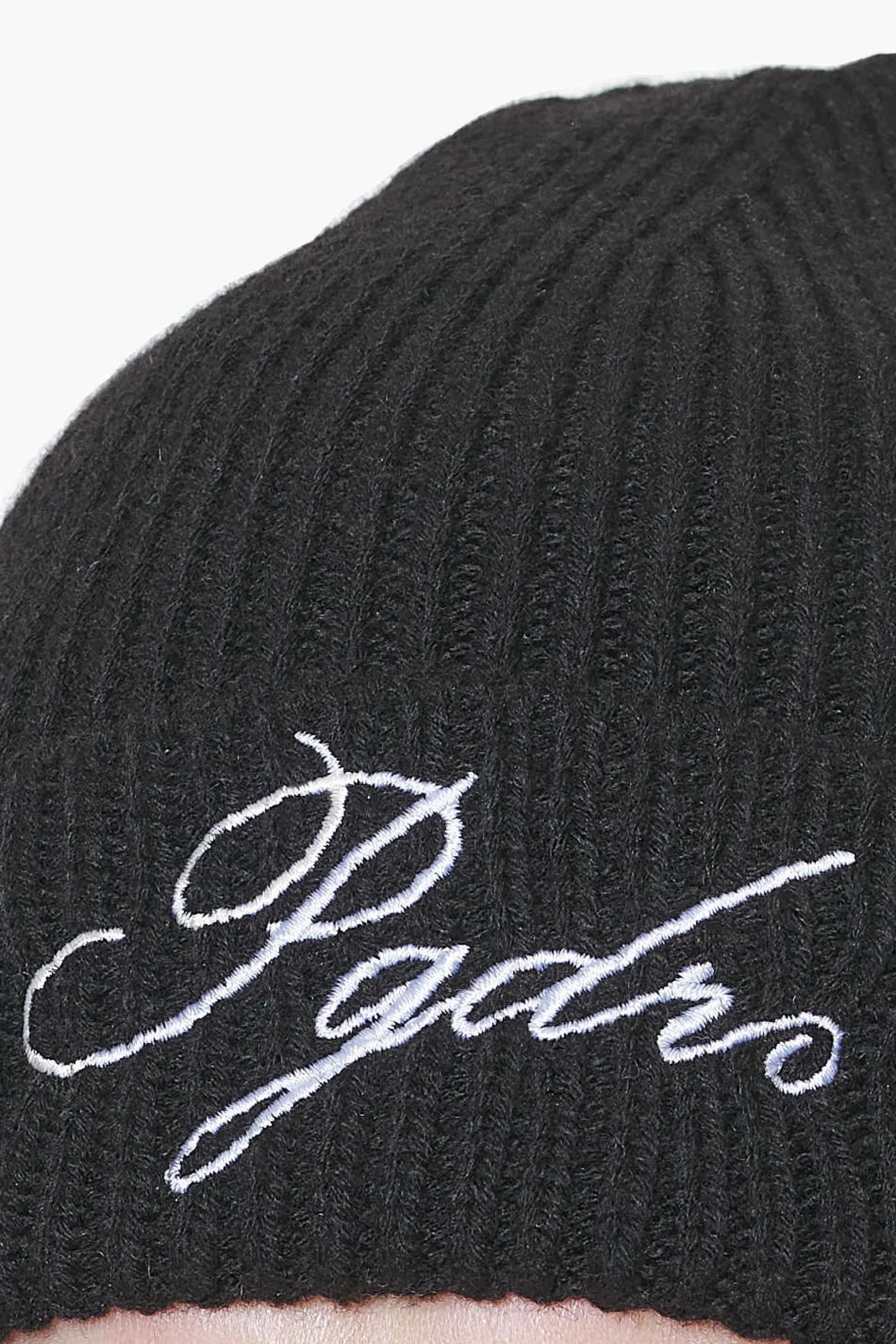 Pegador Zupra Beanie Onyx Black